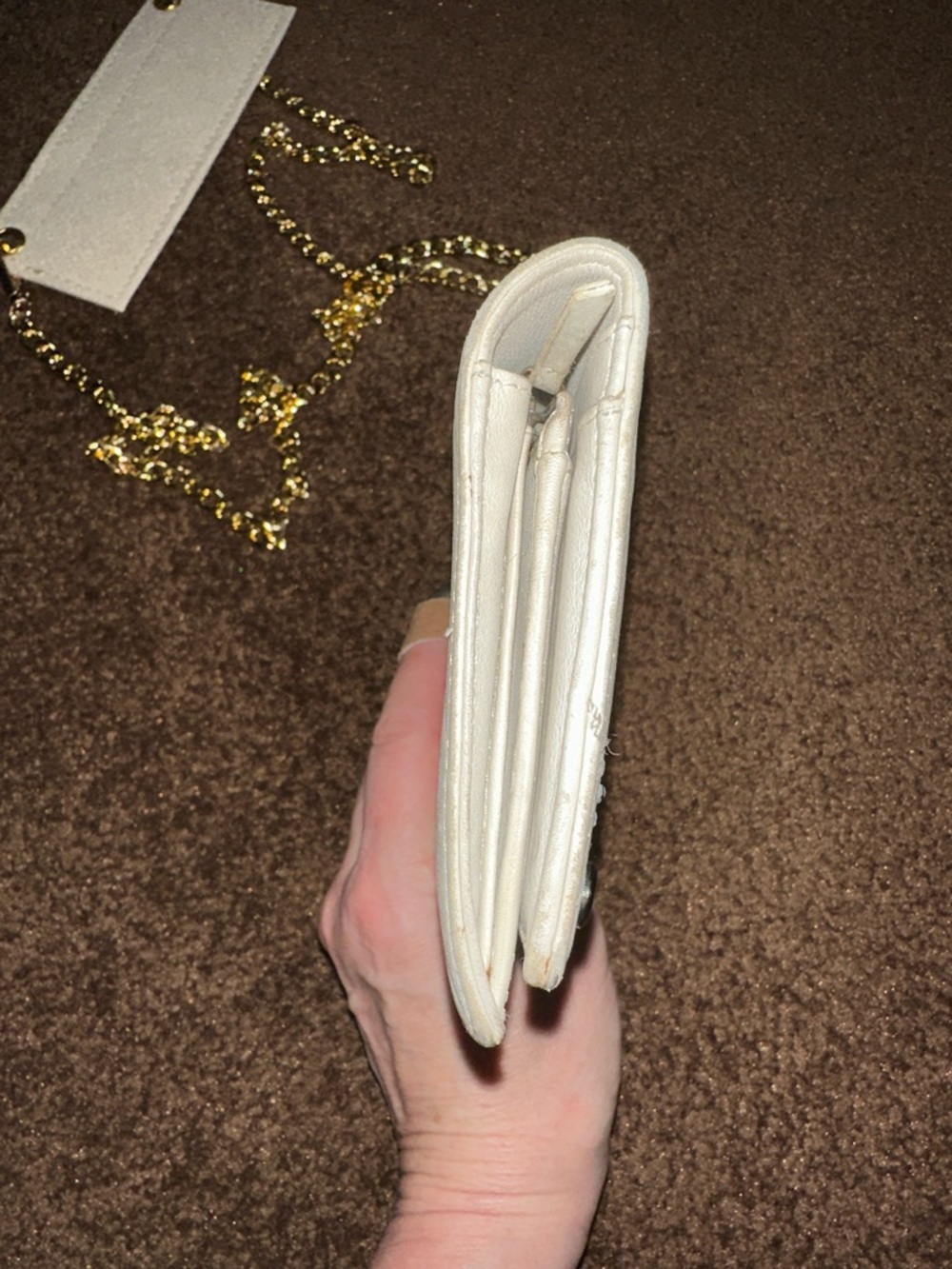 CHANEL Oatmeal white family shade. Quilted CC Logo Wallet - Picture 11 of 16
